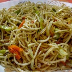 A picture of Chinese Hakka Noodles.