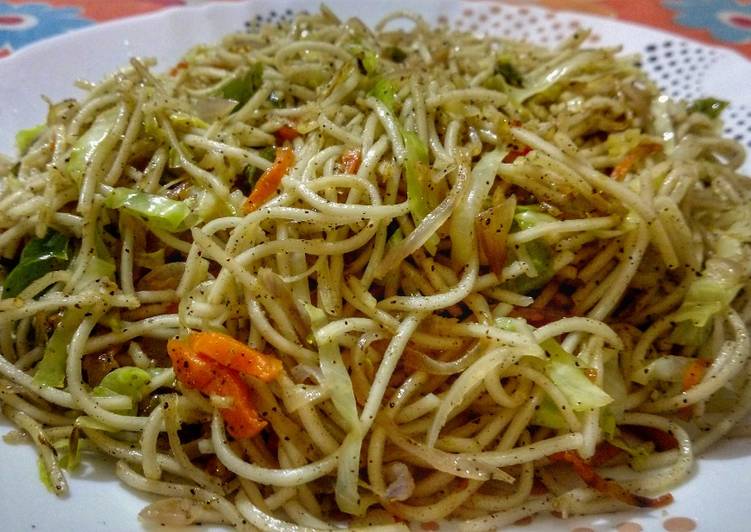 Chinese Hakka Noodles