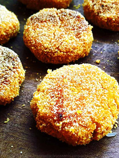Una foto de Croquetas vegetarianas de arroz y calabaza (Zapallo)! Saludables, rendidoras, económicas, SIN GLUTEN y SIN HORNO (Incluye foto-tutorial!)