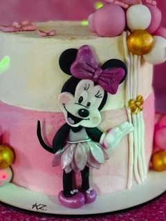Una foto de Torta de cumpleaños Minnie sin gluten