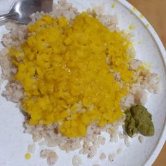 A picture of Varan Bhaat.