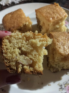 Una foto de Torta de dulce de leche con nuez 😋