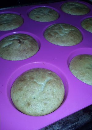 Una foto de Muffins de banana rellenos con dulce de leche