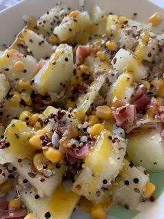 Una foto de Ensalada de quinoa y melón