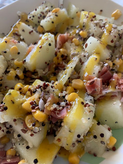 Una foto de Ensalada de quinoa y melón