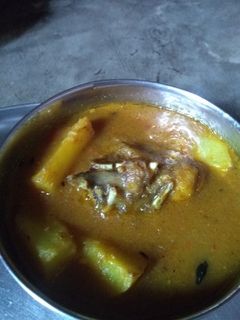 মাছের ঝোল (maacher jhol recipe in Bengali) রেসিপির প্রধান ছবি