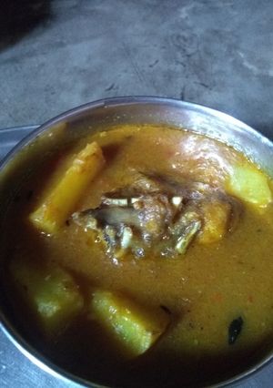 মাছের ঝোল (maacher jhol recipe in Bengali) রেসিপির প্রধান ছবি