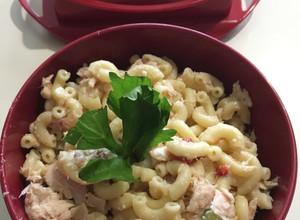 Una foto de Ensalada Fría de Pasta y Atún