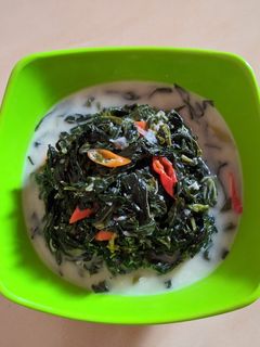 Foto resep Sayur Daun Singkong Kuah Santan
