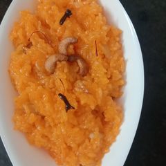 A picture of Kesari Bhat.