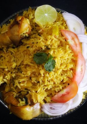 A picture of Chicken pulao.