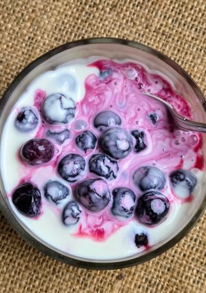 Una foto de Yogur de leche de cabra 🐐 entero, natural, de fermentación prolongada en yogurtera 🐐