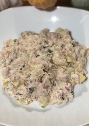 Una foto de Ensalada de papas con atún