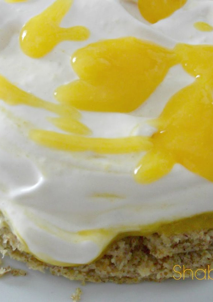 Una foto de Tarta de mango y merengue