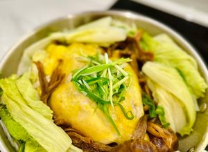 Hình của món Gà Hấp Nấm (One Pot).