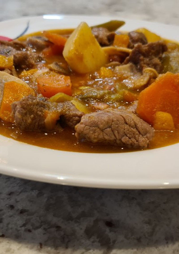 Una foto de Estofado de ternera con verduras