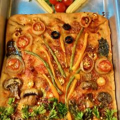 A picture of Focaccia Garden Bread.