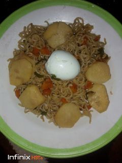Spagetti da dankali ainihin hoton girkin