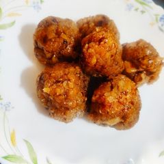A picture of Jaggery Ladoo.
