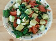 A picture of lettuce and tomatoes