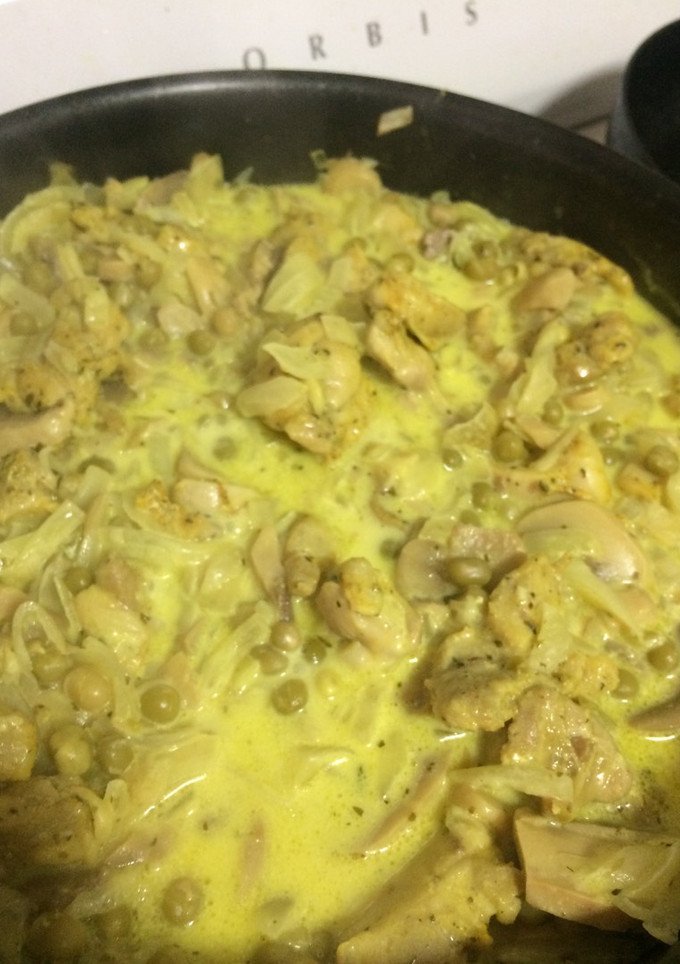 Una foto de Pollo a la crema y especias
