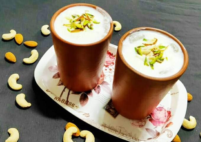 मीठी लस्सी (meethi lassi recipe in Hindi) रेसिपी बनाने की विधि in Hindi by Swati Choudhary Jha - Cookpad