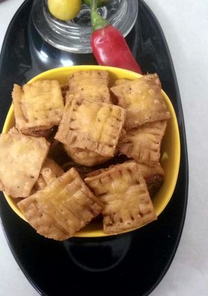 A picture of Sandwhich bhakarwadi.