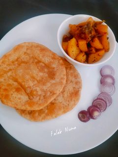 आटे की पूरी (atte ki poori recipe in Hindi) रेसिपी मुख्य फोटो