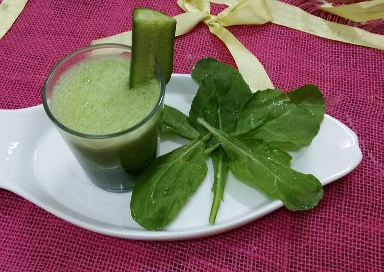 Steps to Prepare Perfect Cucumber,Spinach and Green tea Smoothie..#wecare