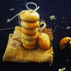 A picture of Buckwheat Cardamom Cookies.
