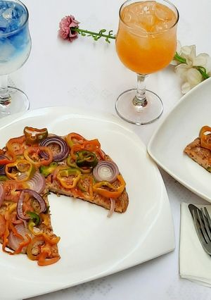 A picture of Egg pizza 🍕.