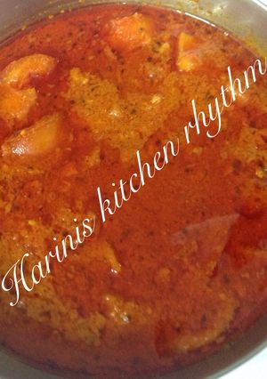 A picture of Instant raw tomato pickle.