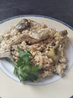 Una foto de Risotto de alcachofas