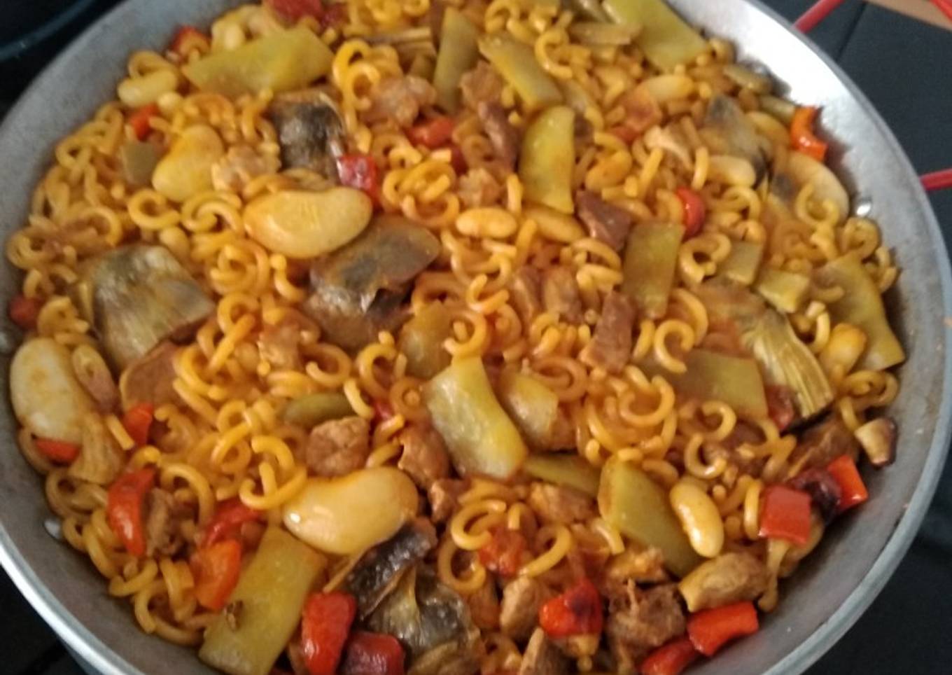 Fideuá con verduras y magro