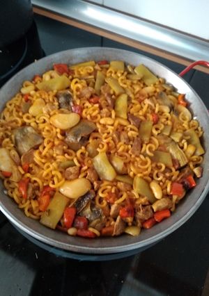 Foto principal de Fideuá con verduras y magro
