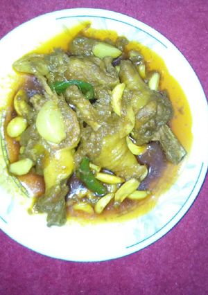 রসুন দিয়ে চিকেন ভুনা রেসিপির প্রধান ছবি