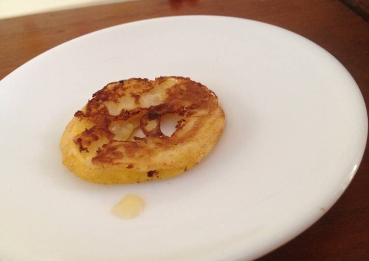 Apple cinnamon pancake rings with apple syrup