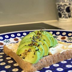 A picture of Avocado Toast.
