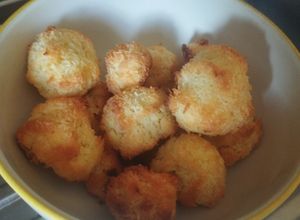 Foto di Biscotti al cocco da fare anche con i bambini