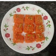 A picture of Papaya burfi.