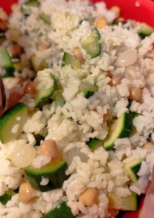 Foto di 25🧑🏻‍🍳Insalata di riso ceci e zucchine🥒