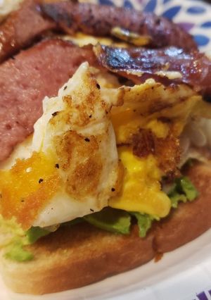 A picture of Cali Food Truck Breakfast Sandwich.