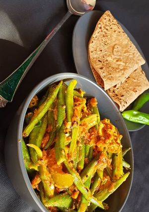 A picture of Achari Bhindi.