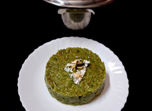 A picture of Lauki ka Halwa in Cooker.