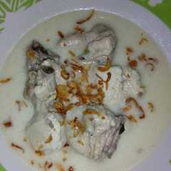 รูปของ Opor ayam putih minimalis