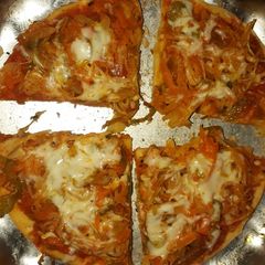 A picture of Veg pizza.