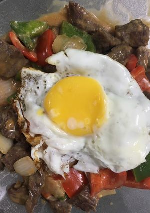 A picture of Shaking Beef (Bò Lúc Lắc).