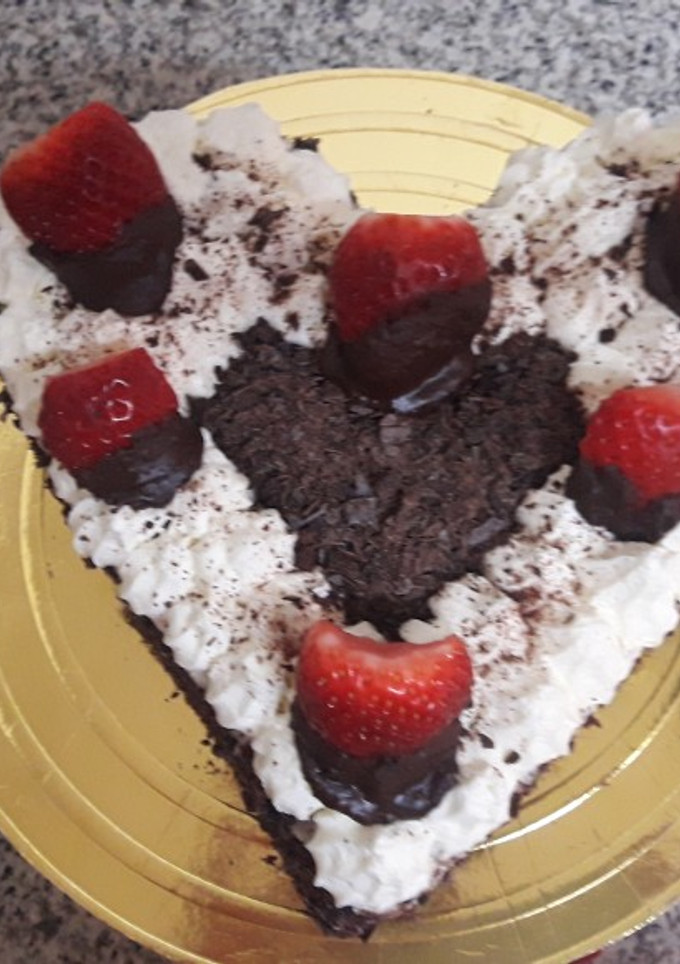 Una foto de Lovely Tarta Selva Negra corazón