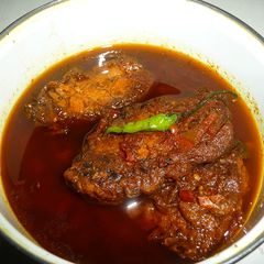 A picture of Ruhu Fish Curry | The Pice Hotel Style | Flavours of North Kolkata.