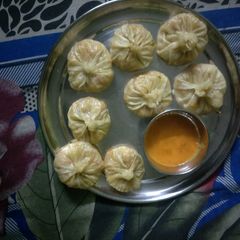A picture of Momos.